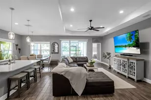 7798 Ridgelake Cir, Bradenton, FL 34203 - Photo 5