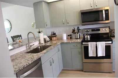 204 Silver Lake Drive #102, Venice, FL 34292 - Photo 9
