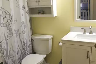 204 Silver Lake Dr, Venice, FL 34292 - Photo 23