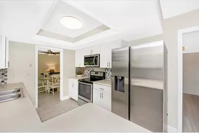 2920 Captiva Drive, Sarasota, FL 34231 - Photo 29