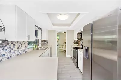 2920 Captiva Drive, Sarasota, FL 34231 - Photo 31