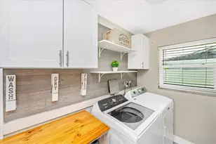 2920 Captiva Dr, Sarasota, FL 34231 - Photo 39