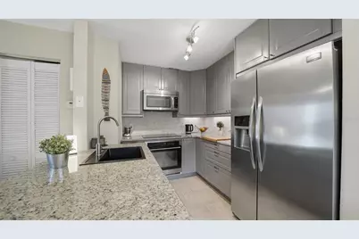 850 S Tamiami Trail #521, Sarasota, FL 34236 - Photo 9