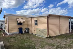 1411 21st Ave Dr W, Bradenton, FL 34205 - Photo 5