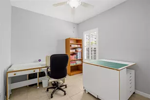 12187 Longview Lake Cir, Bradenton, FL 34211 - Photo 9