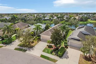 12187 Longview Lake Cir, Bradenton, FL 34211 - Photo 21