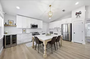 2708 6th Ave E, Palmetto, FL 34221 - Photo 9