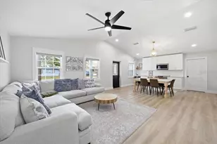 2708 6th Ave E, Palmetto, FL 34221 - Photo 7