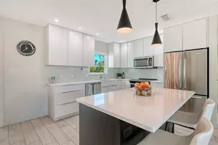 2323 Grove St, Sarasota, FL 34239 - Photo 9