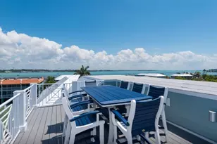 903 Gulf Dr S, Bradenton Beach, FL 34217 - Photo 47