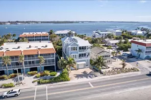 903 Gulf Dr S, Bradenton Beach, FL 34217 - Photo 5