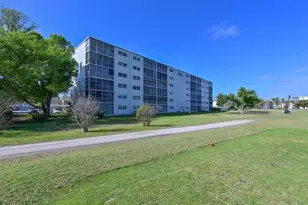 4240 Ironwood Circle, Bradenton, FL 34209 - Photo 35