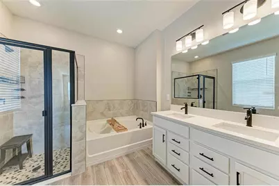 3519 74th Avenue Circle E, Sarasota, FL 34243 - Photo 19
