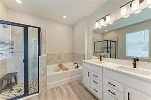 3519 74th Ave Cir E, Sarasota, FL 34243 - Photo 19
