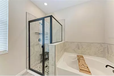 3519 74th Avenue Circle E, Sarasota, FL 34243 - Photo 15