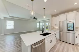 3519 74th Ave Cir E, Sarasota, FL 34243 - Photo 11