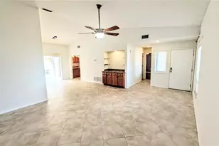7805 Pine Trace Dr, Sarasota, FL 34243 - Photo 5