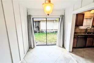 7805 Pine Trace Dr, Sarasota, FL 34243 - Photo 11