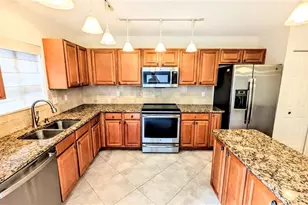 7805 Pine Trace Dr, Sarasota, FL 34243 - Photo 9