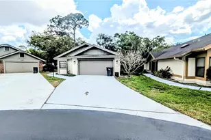 7805 Pine Trace Dr, Sarasota, FL 34243 - Photo 1