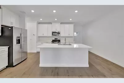 17436 Holly Well Avenue, Wimauma, FL 33598 - Photo 9