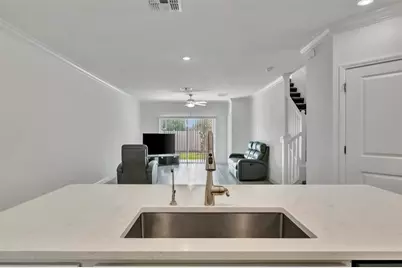 17436 Holly Well Avenue, Wimauma, FL 33598 - Photo 11