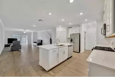 17436 Holly Well Avenue, Wimauma, FL 33598 - Photo 5