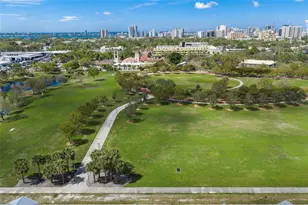 459 Wingfield Dr, Sarasota, FL 34237 - Photo 41