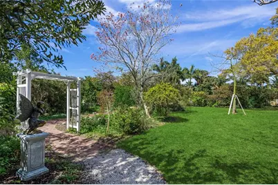 459 Wingfield Drive, Sarasota, FL 34237 - Photo 43