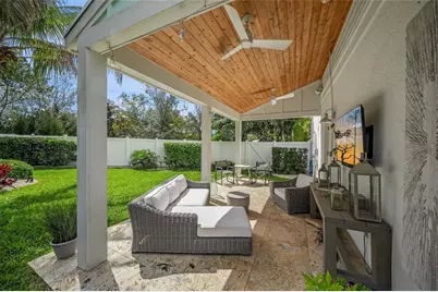 459 Wingfield Drive, Sarasota, FL 34237 - Photo 7