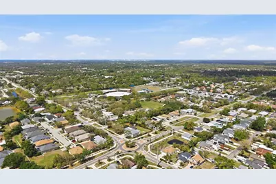 5251 Ashton Road, Sarasota, FL 34233 - Photo 3