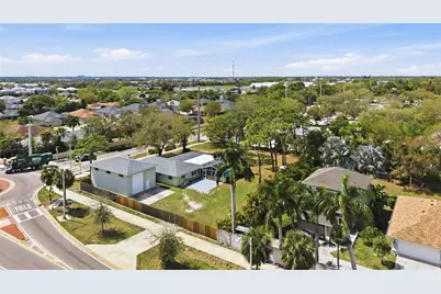 5251 Ashton Road, Sarasota, FL 34233 - Photo 37