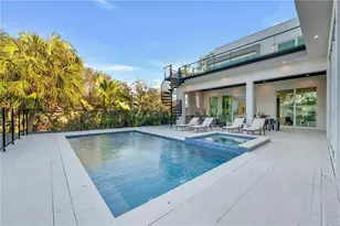 603 Tremont St, Sarasota, FL 34242 - Photo 7