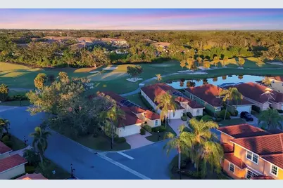 4501 Murcia Boulevard #7, Sarasota, FL 34238 - Photo 3