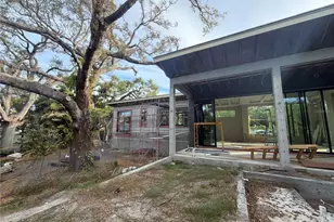 2100 McClellan Pkwy, Sarasota, FL 34239 - Photo 11