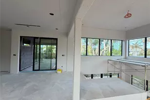 2100 McClellan Pkwy, Sarasota, FL 34239 - Photo 25