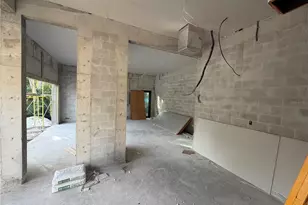 2100 McClellan Pkwy, Sarasota, FL 34239 - Photo 31