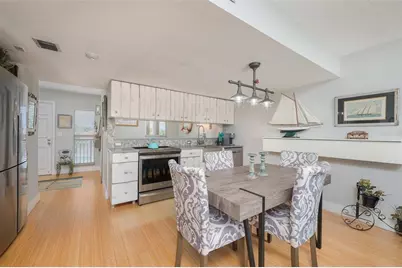 845 Benjamin Franklin Drive #302, Sarasota, FL 34236 - Photo 9