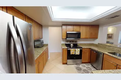 2749 Orchid Oaks Drive #302, Sarasota, FL 34239 - Photo 13