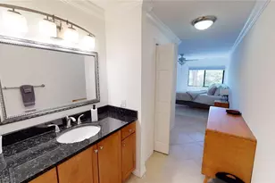 2749 Orchid Oaks Dr, Sarasota, FL 34239 - Photo 19