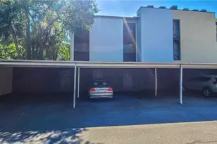 2749 Orchid Oaks Dr, Sarasota, FL 34239 - Photo 27