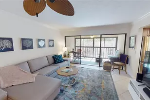 2749 Orchid Oaks Dr, Sarasota, FL 34239 - Photo 9