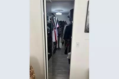 5689 Gardens Drive, Sarasota, FL 34243 - Photo 17