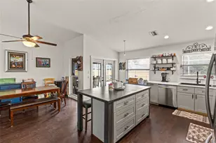 3703 31st St E, Bradenton, FL 34208 - Photo 3