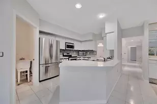 6864 Corral Ct, Sarasota, FL 34243 - Photo 15