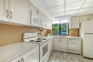 6287 Midnight Pass Rd, Sarasota, FL 34242 - Photo 15