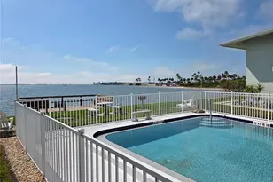 2566 Gary Cir, Dunedin, FL 34698 - Photo 33