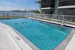 2566 Gary Cir, Dunedin, FL 34698 - Photo 11