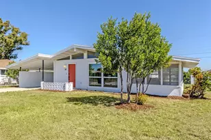 317 Hillview Rd, Venice, FL 34293 - Photo 3