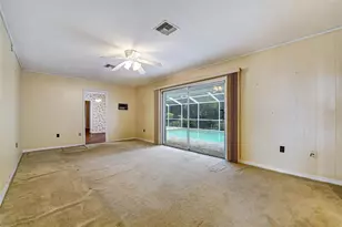 1303 Brantwood Dr, Valrico, FL 33594 - Photo 9